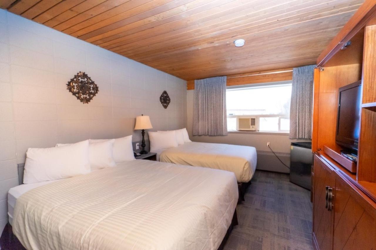 Vegreville Garden Inn Buitenkant foto