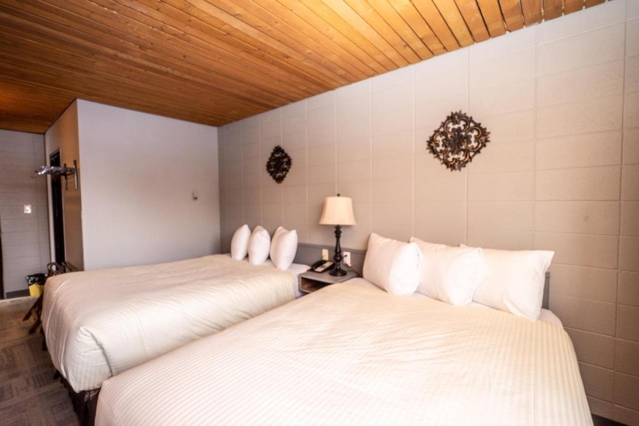 Vegreville Garden Inn Buitenkant foto
