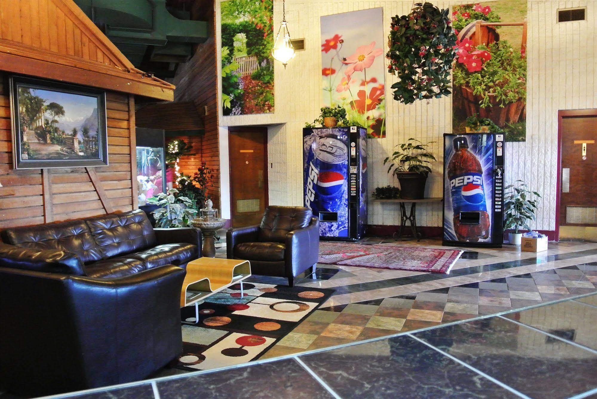Vegreville Garden Inn Buitenkant foto