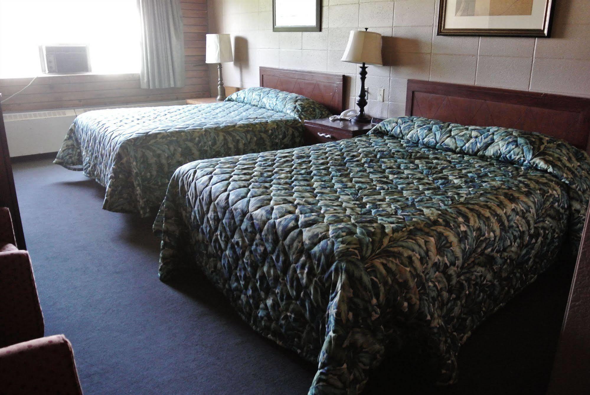 Vegreville Garden Inn Buitenkant foto