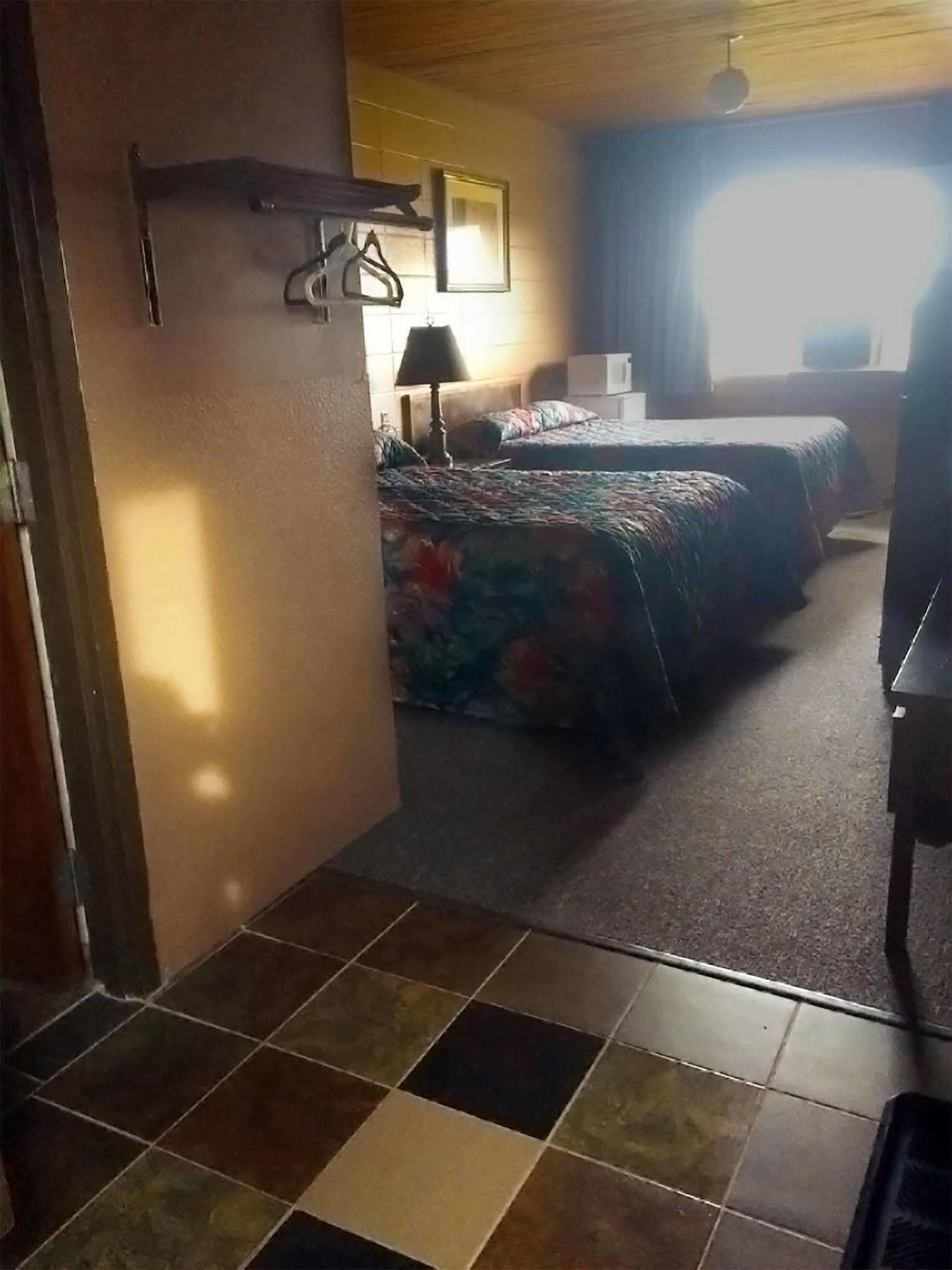 Vegreville Garden Inn Buitenkant foto