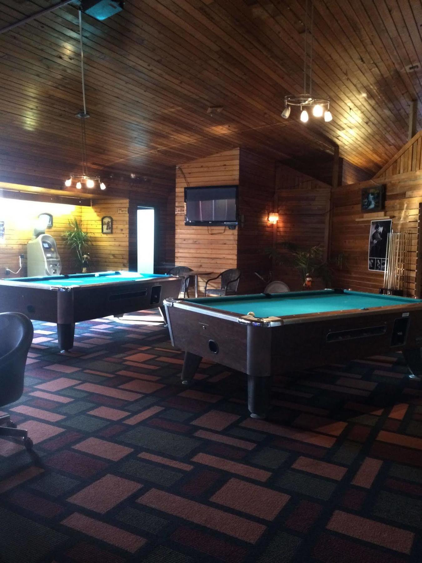 Vegreville Garden Inn Buitenkant foto