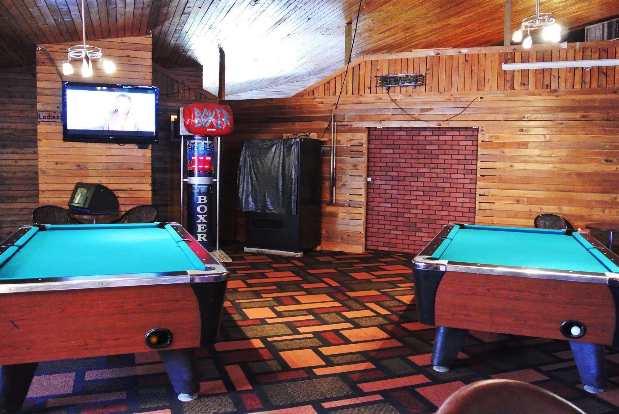 Vegreville Garden Inn Buitenkant foto